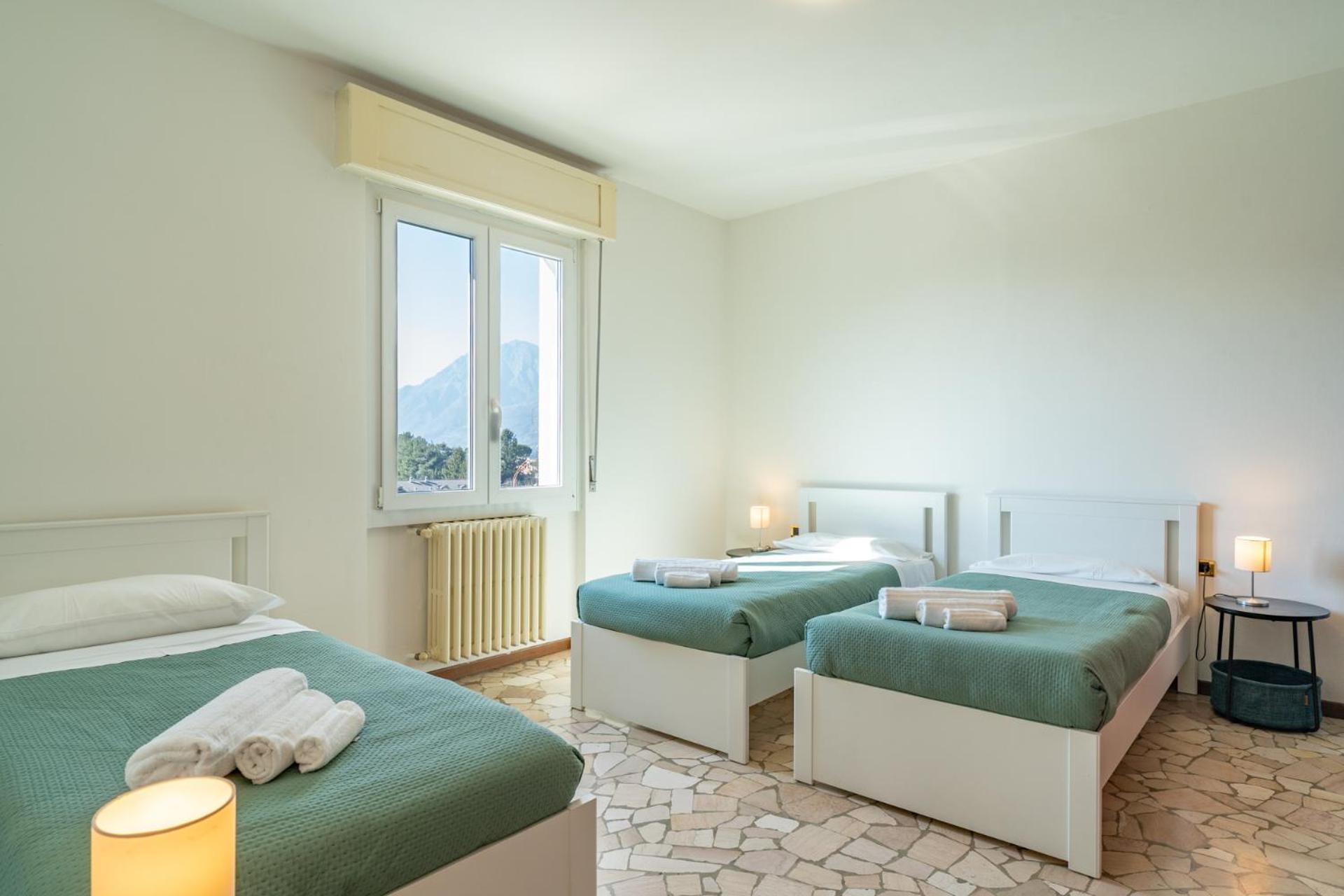 Spacious Apartment With Panoramic Views In Lecco Zewnętrze zdjęcie